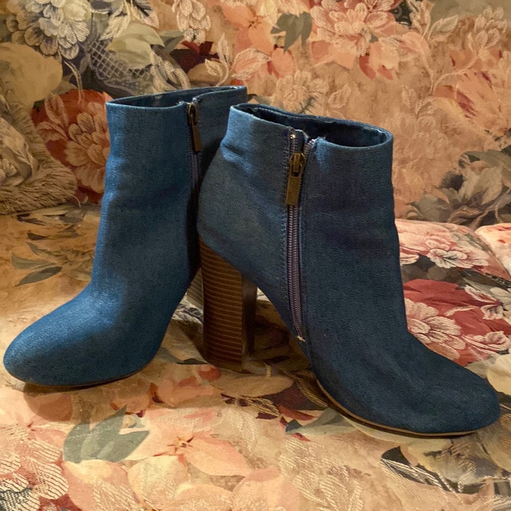 BAMBOO DENIM BOOTIE WITH ZIPER SIDES